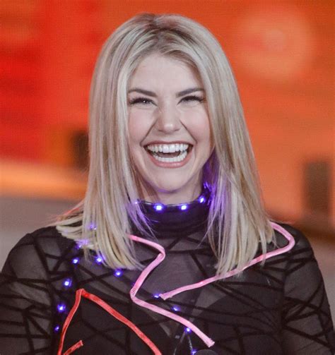Weitere ideen zu beatrice egli frau. Beatrice Egli: Heiße Nackt-Bilder machen ihre Fans ...