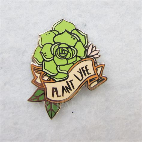 Custom Hard Enamel Gold Plated Lapel Pins With Green Leaf And Beautiful