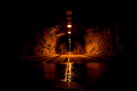 Tunnel Vision Pictures Download Free Images On Unsplash