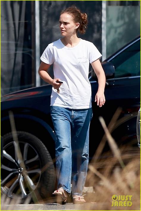 Natalie Portman Keeps It Casual While Running Errands In Los Feliz