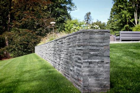 Stone Retaining Wall With Bluestone And Ashlar Granite Hgtv