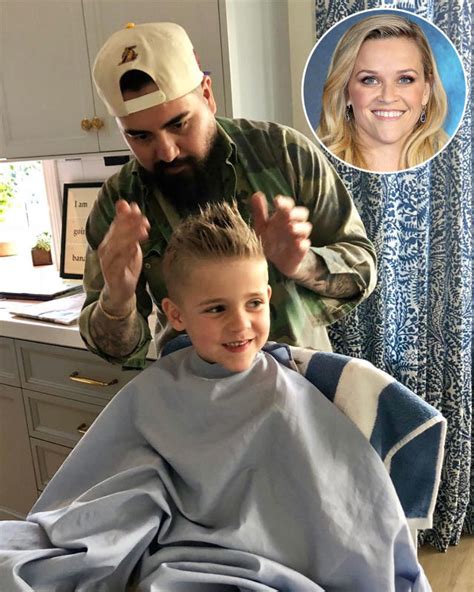 Happy Boy Reese Witherspoon S Son Tennessee Is Looking Adorably Fresh With New Haircut