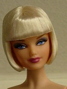 Catalogo de Barbie Online Basics nº colección Black label Molde de cara Diva R