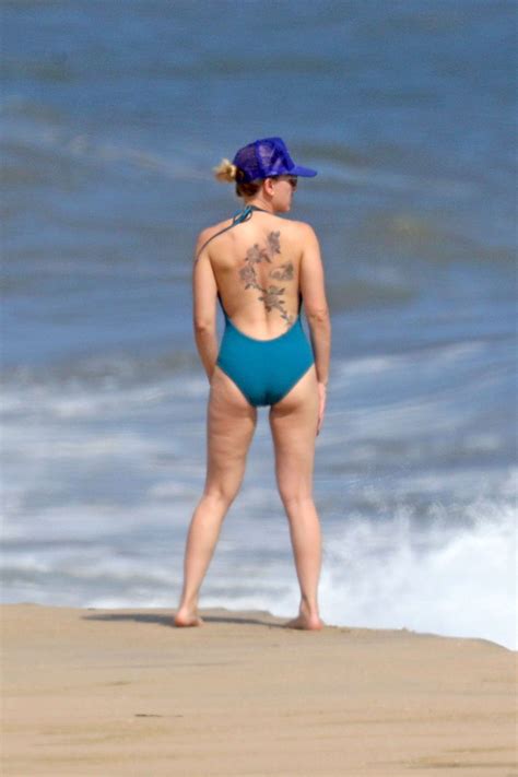 Scarlett Johansson Bikini Candids At A Beach In NY 07 GotCeleb