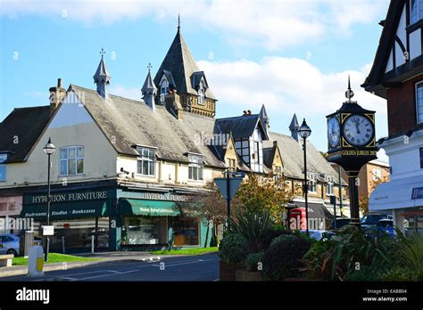 Sunningdale Uk Hi Res Stock Photography And Images Alamy