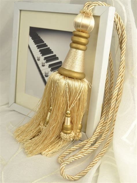 Sets of 2 curtain tiebacks. 6 Colors QYM42 Polyester Curtain Tassel Tiebacks - Pair