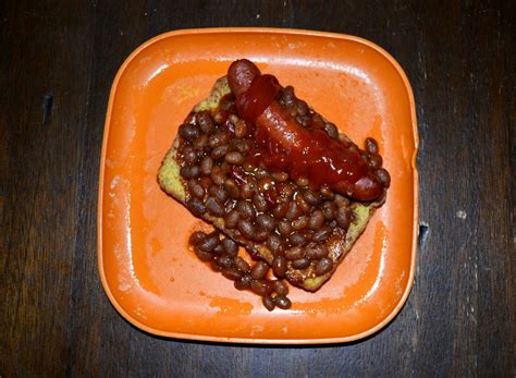 Is hot fogs& beans heslthy. French toast, baked beans, hot dog, ketchup. : shittyfoodporn