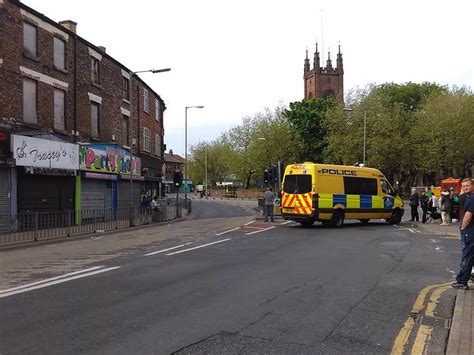 Police Activity On County Road In Liverpool Liverpool Echo
