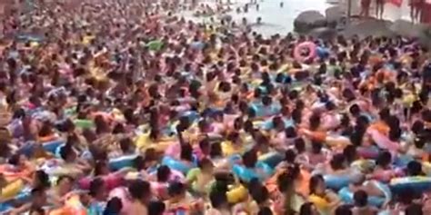Chinas Dead Sea Swimming Pool Gets Crowded Business Insider