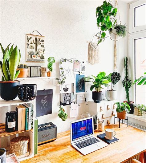 Plants Spark Joy On Instagram This Perfect Work Station 🌱