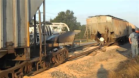 Train Derailment On Nc Hwy 5 In Aberdeen 100513 Youtube