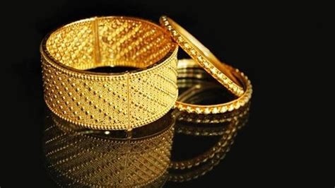 Despite what some people think, it's not very common to find pure gold items that are '100 per cent' pure. Check gold rates for 24 carat and 22 carat in Bhubaneswar