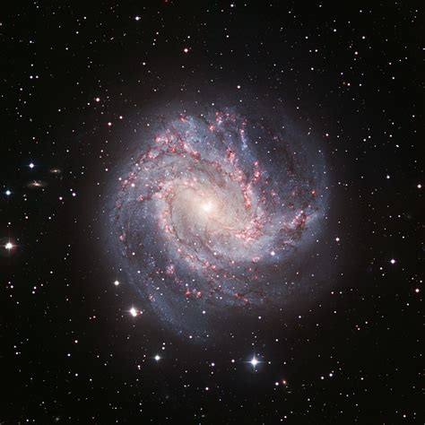 Imagenes De Galaxias Elipticas La Clasificacion De Las Galaxias Astrobitacora Es Considerada