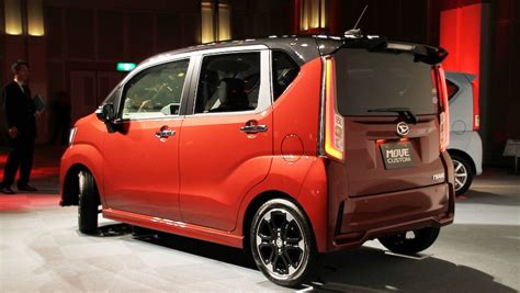 Daihatsu Move Launched With Cc Three Cylinder Gasoline Engine