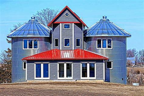 Search for metal grain silo at aroundyu.com Pin by Kristina Gerard on Random | Silo house, Grain bin ...