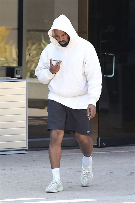 How To Style Yeezys 350 15 Best Yeezy Outfit Ideas