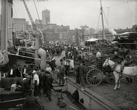 Banana Docks New York Ca1890 1910 Time Traveller Time Travel