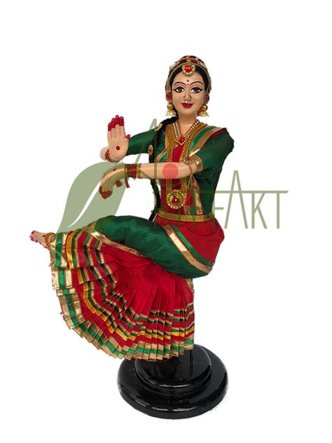 Artist Ramani’s Mesmerizing Handcrafted Dolls For Navaratri Golu Gombe Habba Bommai Kolu Or