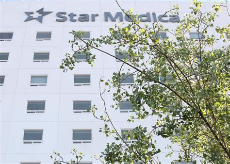 Hospital Star Médica Ventanas Y Puertas Rehau