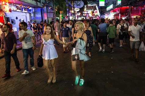 Thailandia A Luci Rosse Viaggio Nella Walking Street Di Pattaya