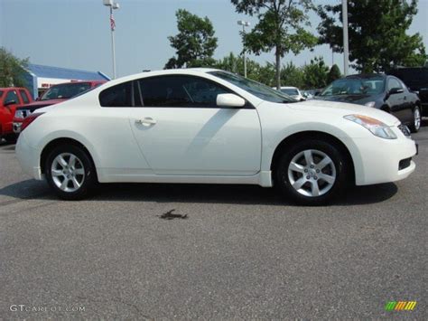 The sedan is available in four trims, with the number indicating its engine: Winter Frost Pearl 2008 Nissan Altima 2.5 S Coupe Exterior ...