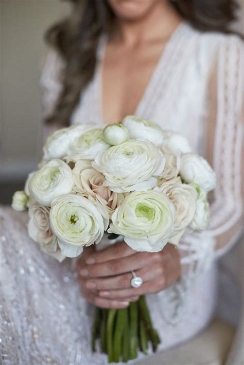 15 Incredible Ranunculus Bouquets For Spring Weddingsonline