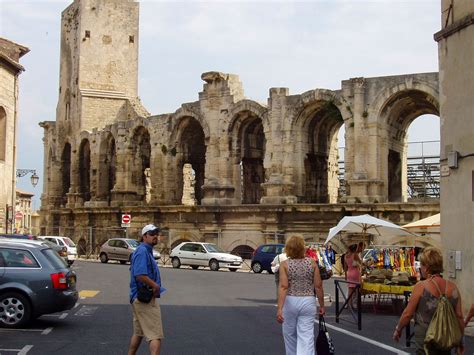 In the 11th and 12th centuries, arles once again became one of the most attractive cities in the mediterranean. Arles, storia e arte in Provenza - dovevado.net