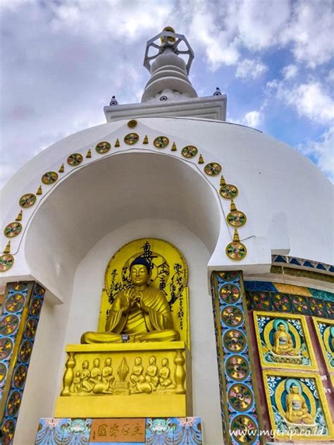 Penanda wacana untuk memulakan ayat pendahuluan karangan a. YANG PALING MENARIK DI KOTA LEH LADAKH: SHANTI STUPA
