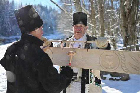 Top Cabane Si Case Traditionale Pentru Vacante De Iarna In Bucovina