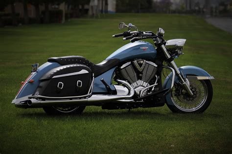 Victory cross roads custom motorcycle parts and accessories. 2013 Victory Cross Roads Classic (Custom Blue Metal Flake ...