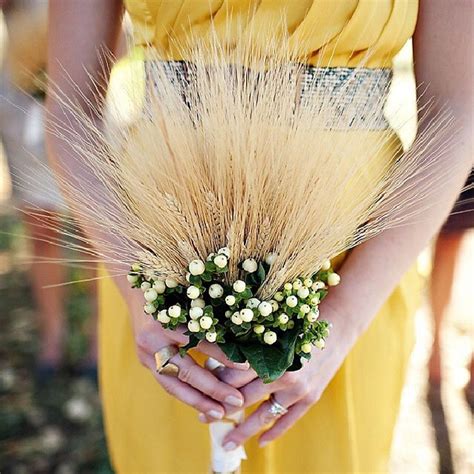 Wedding flower terminology, budget, tips and inspiration to help you make those pesky floral decisions. 19 Creative Bridesmaid Bouquet Alternatives | two pink ...