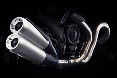 If we talk about ducati monster 821 engine specs then the petrol engine displacement is 821 cc. 2012 Ducati Diavel Cromo Engine | Ducati diavel, Ducati ...