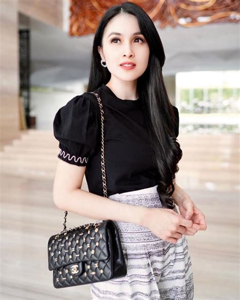 Profil Dan Biodata Sandra Dewi Plus Foto Lengkap
