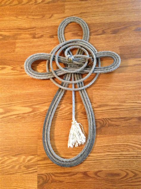 Lariat Cross Takes One Whole Rope Easy To Make And Great T Rope