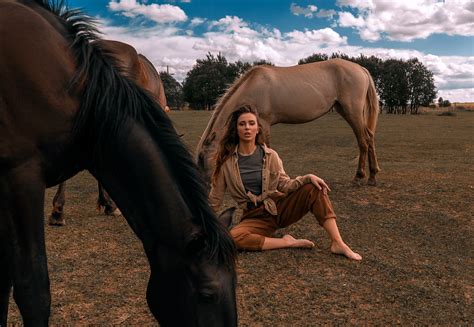 Women Sitting Women Outdoors Barefoot Women With Horse Grass Sky