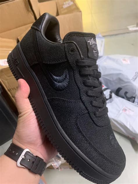 Follow to keep up with nike's hottest new kicks follow us @airforce1nike and tag us to get featured. 【詳細写真】Stussy x Nike Air Force 1 Low "Fossil Stone ...