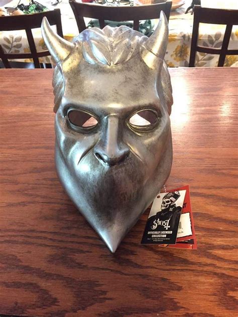 Ghost Nameless Ghouls Deluxe Mask Resin Version Trick Or Treat