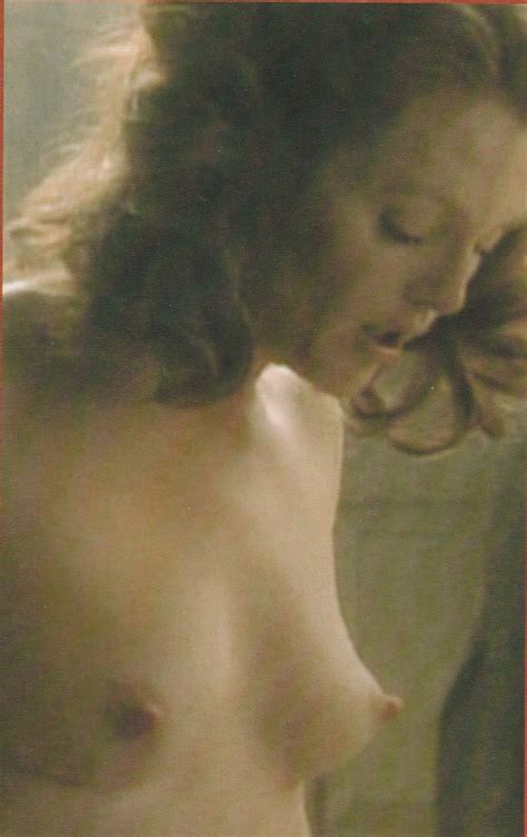 Julianne Moore Nude Pictures Rating