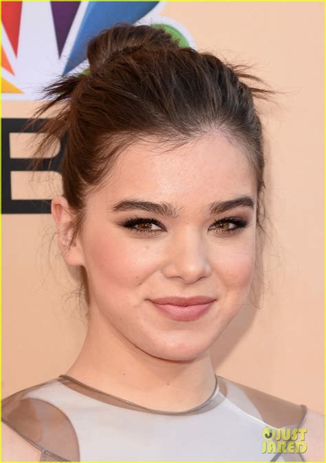 Photo Hailee Steinfeld Pitch Perfect Iheartradio Music Awards Photo Just Jared