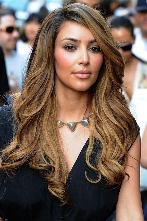 Kim Kardashian Has Blonde Hair Kim Kardashian Dyes Hair Platinum