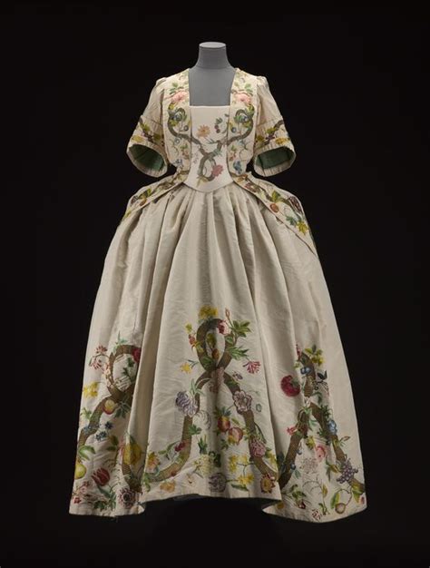 About 1745 1740s Fashion Rococo Fashion Historical Dresses