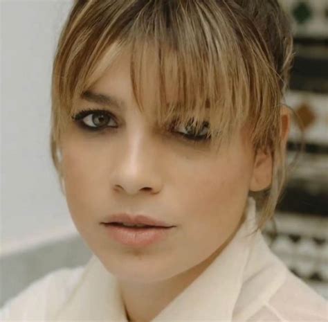 Attraverso il suo profilo instagram, la cantante. Emma Marrone: "la mia prima volta da ospite a Sanremo"