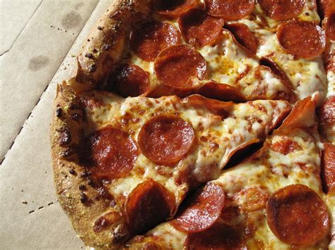 This homemade pizza sauce recipe is so much fun to make. Taste Tested: Domino's New Pizza Recipe | POPSUGAR Food