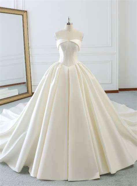 ivory white ball gown strapless satin wedding dress with long train