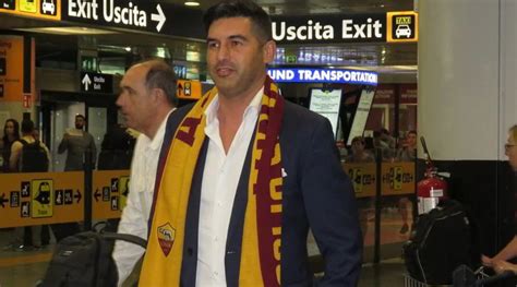 Roma ile kontratı bugün resmen bitecek olan 48 yaşındaki portekizli hocanın açıklanması bekleniyor. Paulo Fonseca è sbarcato a Roma: "Felice e motivato" - il ...