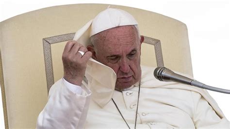 El Papa Reprende A Los Niños Que Usan El Móvil Mientras Comen Con La