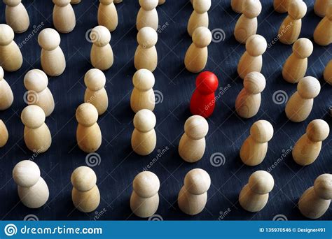 Unique, Individual and Think Differently. Crowd of Wooden Figures Stock ...