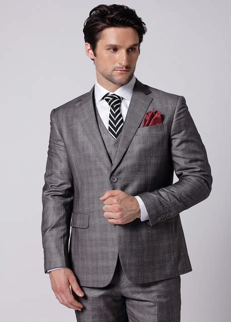 High quality custom suits and shirts for a fantastic price! Fashion Bespoke Suits Online: Hand Custom Suits from Rubinacci