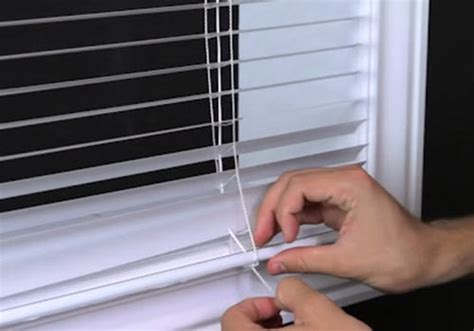 How To Replace A Broken Slat On A Mini Blind Fix My Blinds