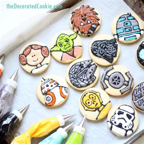 Viral cookie decorating videos in recent years have highlighted the work of extremely talented cookiers. welcome to the online world of it wasn't until the last couple years that she saw decorating videos online and pushed herself to start. Star Wars cookies - The Decorated Cookie